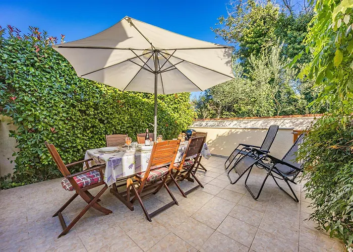 Lägenhet House Buneta *