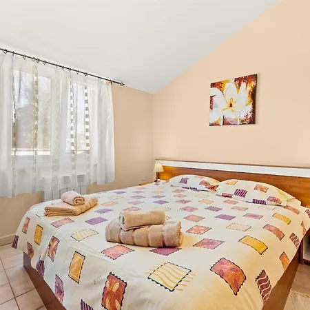 House Buneta Апартаменты *